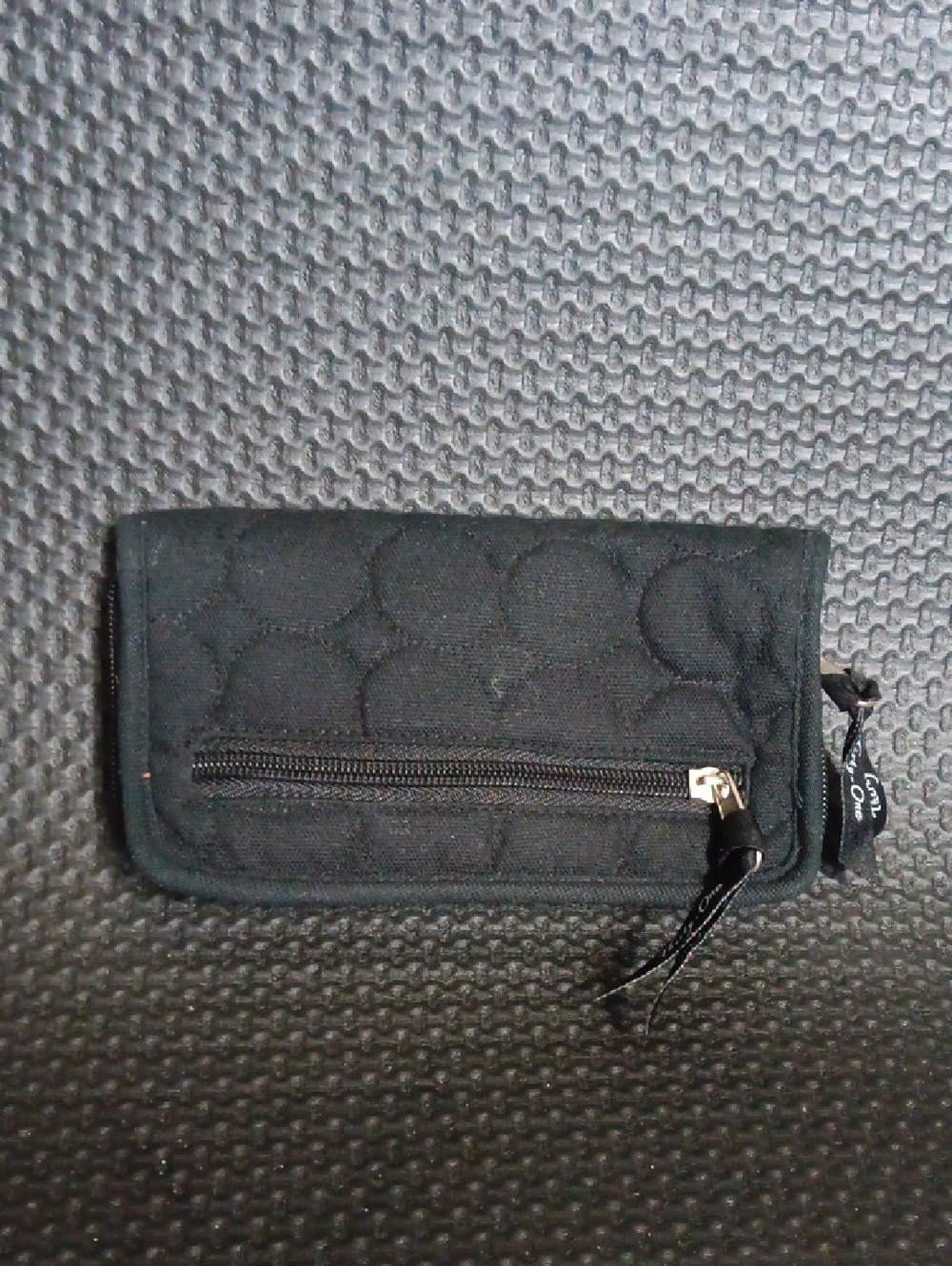 thirty-one Black Quilted Wristlet Organizer